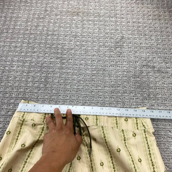 Reef Swim Trunks Men Size 31 Yellow Floral Bathing Suit Shorts Beach Surfing - Picture 7 of 12